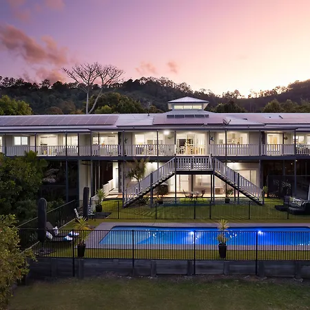 The Country House At Hunchy Montville-2