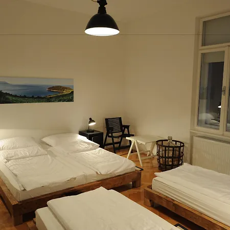 Lobagola B&B-2