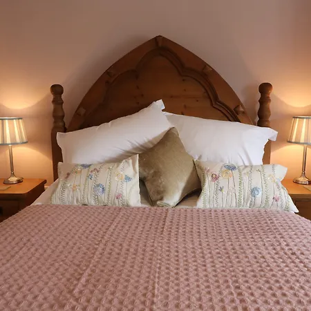 Inglenook Guest House-2