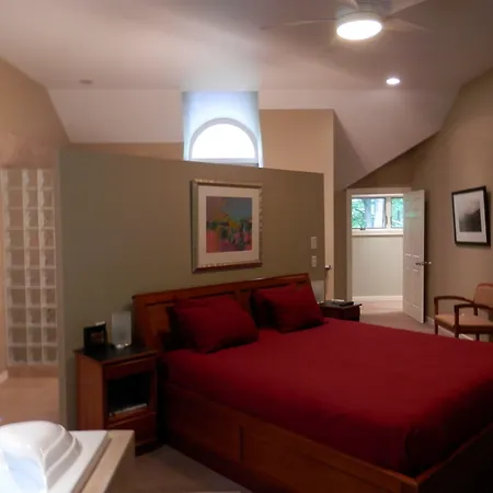 Pigeon Creek Inn - Adults Only-3