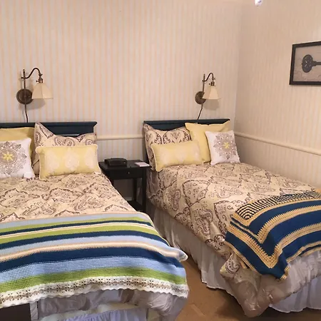 Rose Street Bed & Breakfast-2