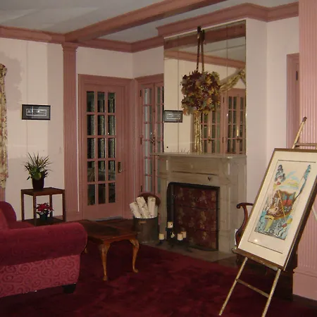 Vintage Gardens Bed & Breakfast-3