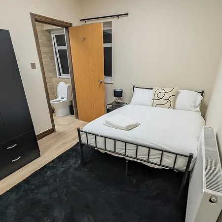 Allen'S Property With Air Conditioner-3