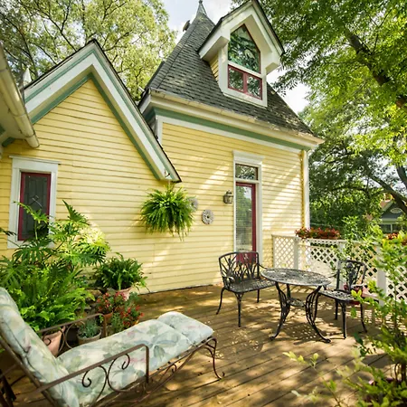 Sugar Magnolia Bed And Breakfast-3
