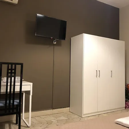 Etnea Glamour House-3