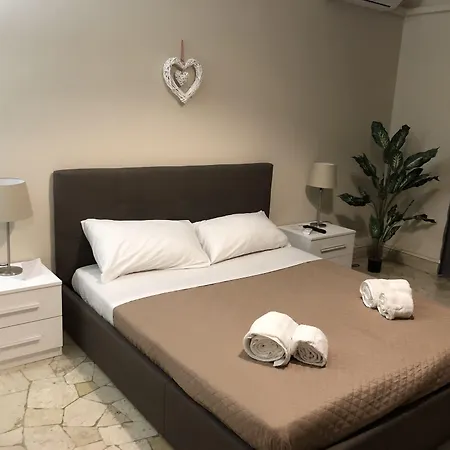 Etnea Glamour House-2