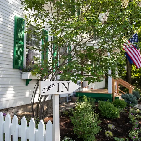 The Woodstocker B&B-2