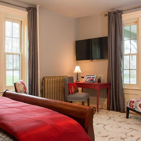 Gothic Eves Inn And Spa Bed And Breakfast-2
