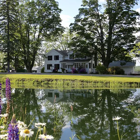 Enfield Manor Bed&Breakfast And Vacation Rental-3