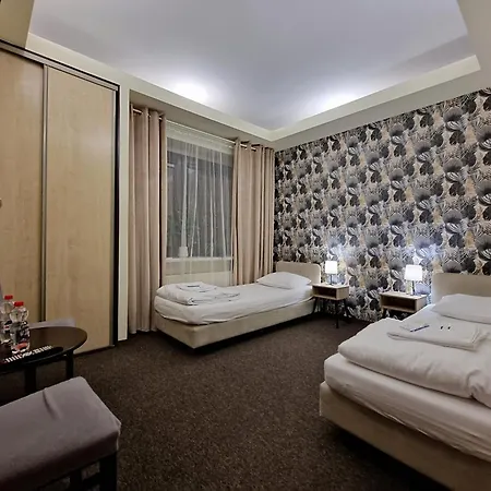 Helvetia Plus B&B - Private Rooms And Apartments-3