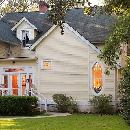 Magnolia Springs Bed And Breakfast-3