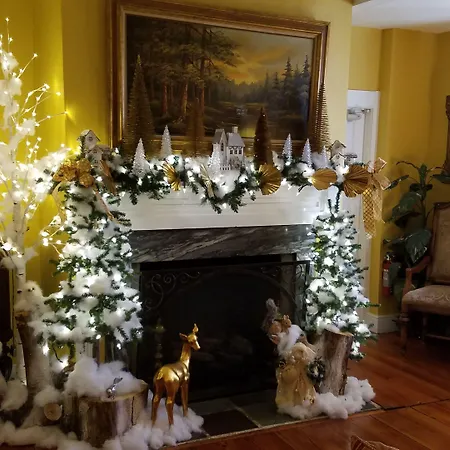 Pineapple Hill Inn Bed & Breakfast-2