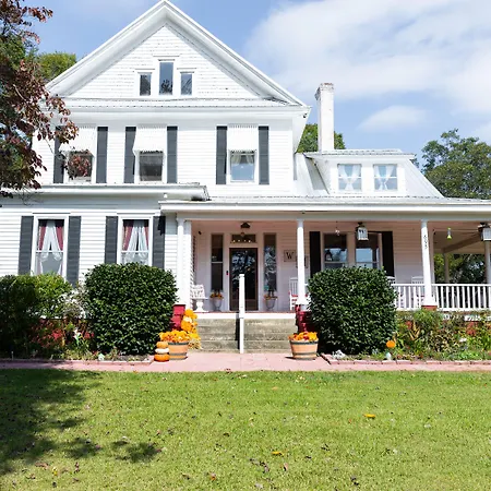 Whole Hearts Bed And Breakfast (Adults Only)-3