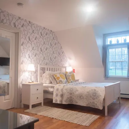 Moonshadow B&B-3