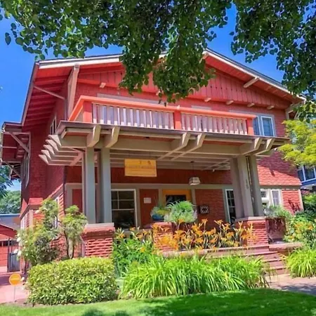 Lady Geneva Bed & Breakfast-3