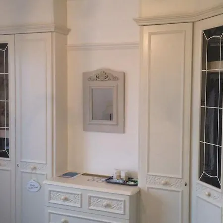 Hillcrest House-2
