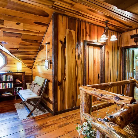 Butterfly Hollow Bed And Breakfast-3