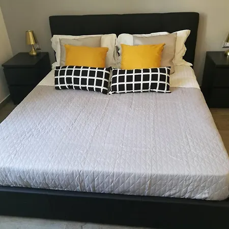 Emyjo Central B&B-2
