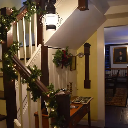 Daniels House Inn-3