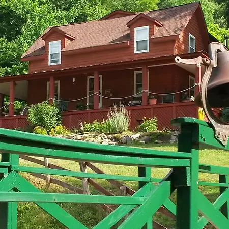 Mountain Harbour B&B-3