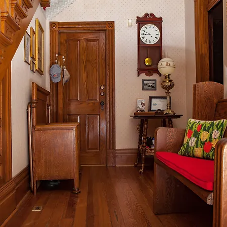 L&N Bed And Breakfast Ltd-2