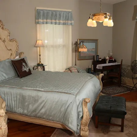 Apple Tree Lane Bed & Breakfast-2