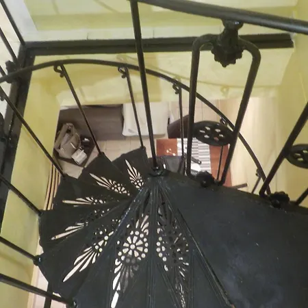 B&B Roma Royal Residence-3