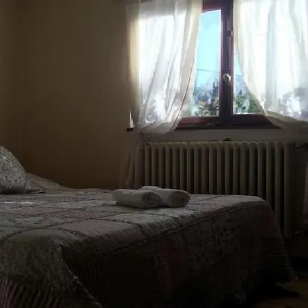 Antiguo Solar Del Lago B&B-3