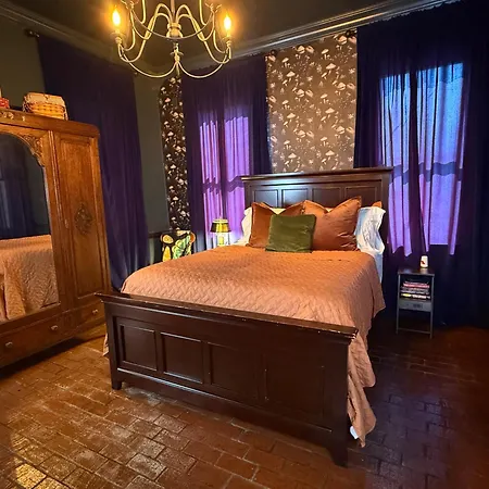The 1883 Peabody House Bed & Breakfast-2