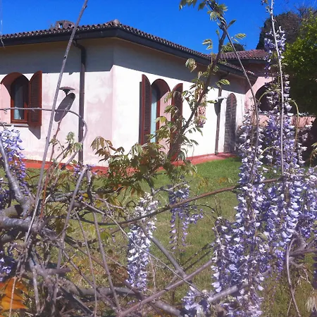 Town & Country Guest House B&B-3