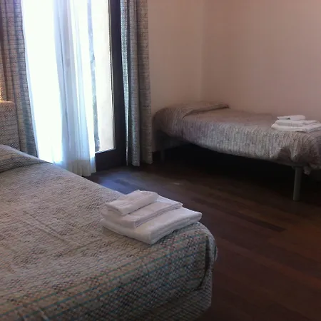 Town & Country Guest House B&B-2