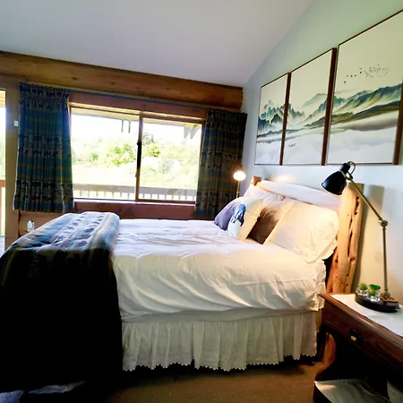 Flat Fish Lodge B&B And Event Center-3
