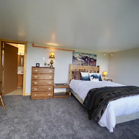 Flat Fish Lodge B&B And Event Center-2