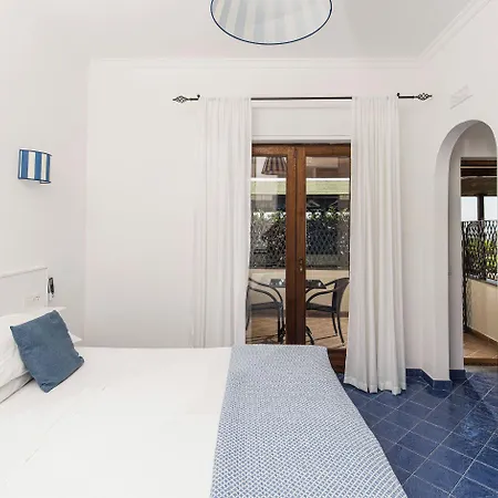 Monte Solaro Bed&Breakfast-2
