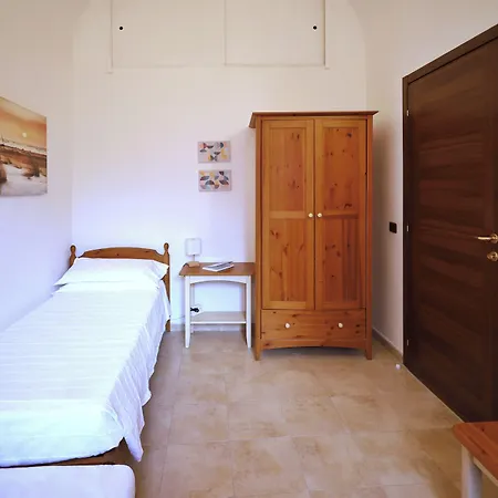 Cataneasy Rooms-3