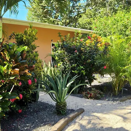 Tee-K Lodge B&B-2