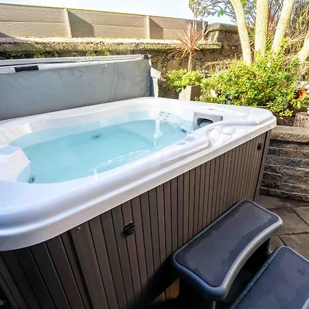 Antrim House Guest Rooms & Suites (Adults Only)-2