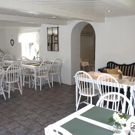 Landet Bed And Breakfast-2