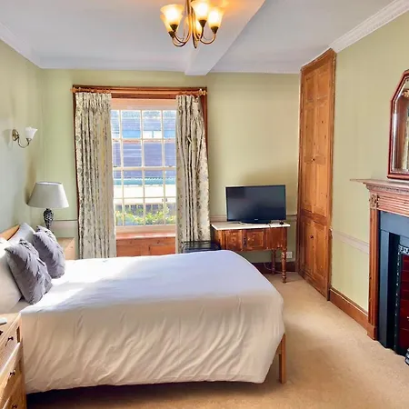 The Beacons Guest House-2