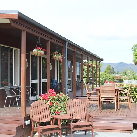 Blue Ridge Studios And Bed & Breakfast-3