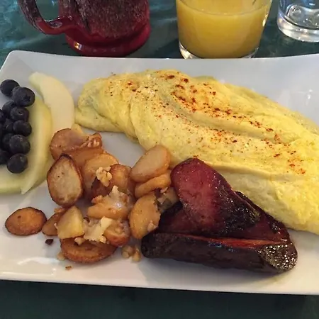 Bourbon Manor Bed & Breakfast Inn-3