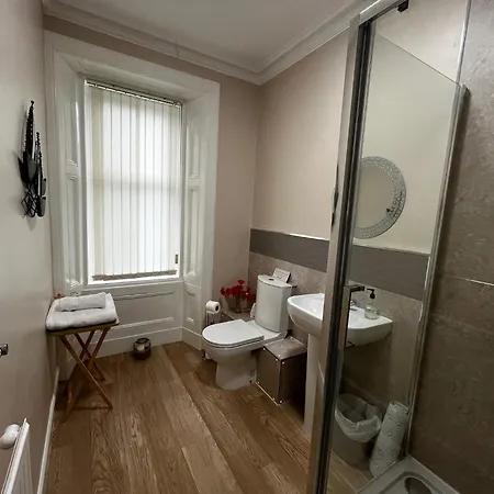 Lomond Guest House-2