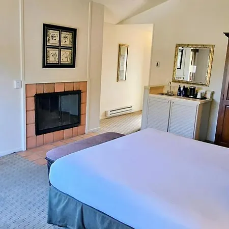 Adobe Inn-2