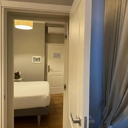 Gravina Suite Frattina-3