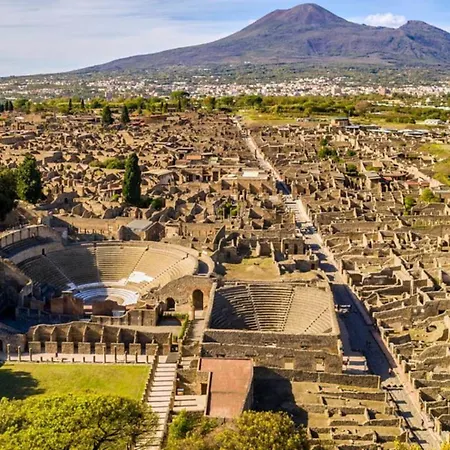 Olympus Pompei Ruins-2