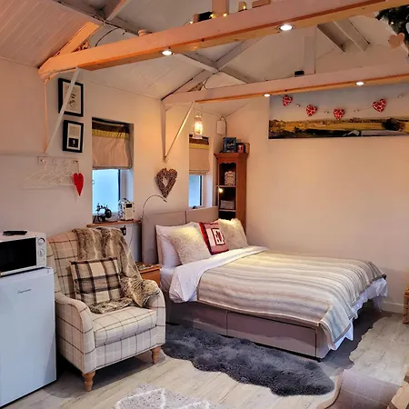 The Wood Cottage-3