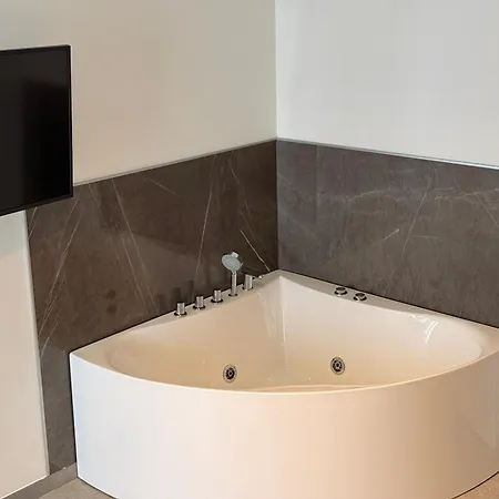 Modern Suites By YOU Rhome in Garbatella-2