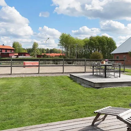 Boende med hotellkänsla- Stallhammarhagen-3