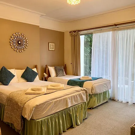 Pickwicks Guest House-3