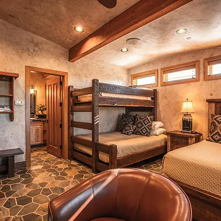 Cougar Ridge Resort-2